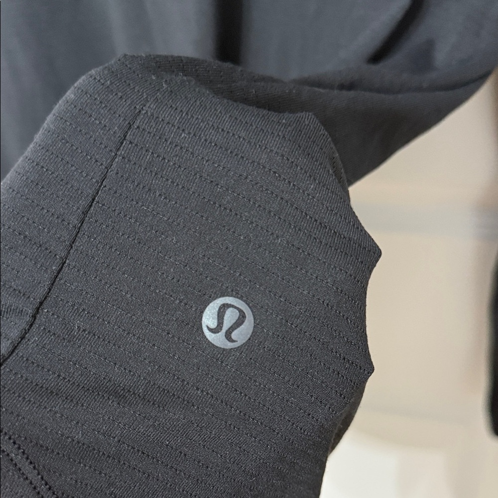 Black Long Sleeve Hoodie lightweight- lululemon - Picture 2 of 2